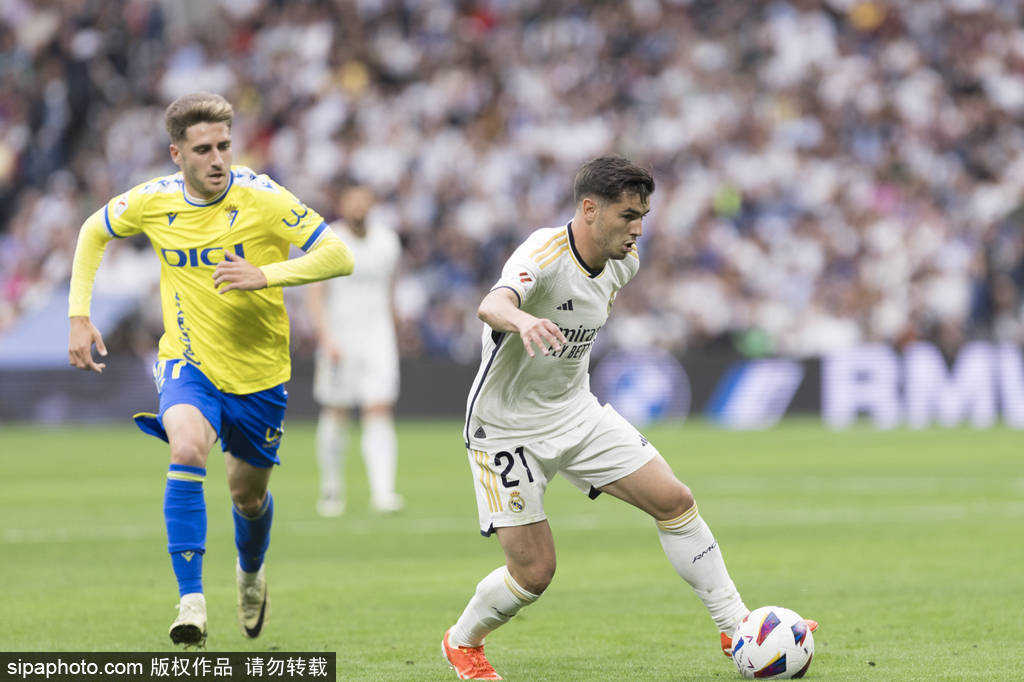 短传分球与 短传分球与